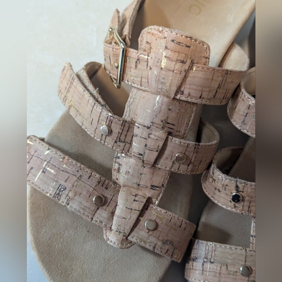 Women's Vionic wedge sandals/slides size 9 - Picture 8 of 13